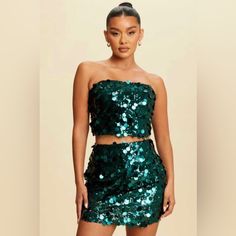 New Green Sequins Mini Skirt Set Sequin Set, Chic Romper, Shirt And Skirt, Sequin Mini Skirt, Mini Skirt Set, Sequin Outfit, Top Skirt Set, Sequin Mini Skirts, Green Sequins