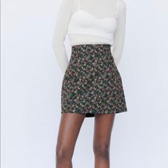 Nwt Printed Mini Skirt Chic High Waist Floral Print Mini Skirt, Chic High Waist Floral Mini Skirt, Chic High-waist Floral Print Mini Skirt, Chic High-waist Floral Mini Skirt, Chic Orange Floral Print Skirt, Chic Fitted Orange Mini Skirt, Zara Lined Mini Skirt For Fall, Chic Floral Print Mini Skirt For Fall, Green Floral Print Skirt For Fall