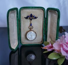 RARE ANTIQUE Ladies 18k Solid Gold pocket fob watch, Blue Enamel & old mine cut Diamonds, Fleur de Lys Case Victorian Fob Pocket Watch. W2 Watch Marked 18Kt, Serial number 51328, Swiss Watch is in working condition tested watch on original blue enamel with old cut diamonds bow brooch has marking on the side of closure Enamel dont have any missing areas but has sign of wear. Bowl has 5 old cut diamonds the watch at the back has 21 diamonds( good for 21 th or 26th birthday) Diamonds are around 1,5 Watch Pocket, 26th Birthday, Diamond Bows, Bow Brooch, Fob Watch, Swiss Watch, Swiss Watches, Sell Items, Rare Antique