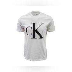 Calvin Klein Men's Big Ck Logo T-Shirt (Large, Brilliant White) Brand: Calvin Klein Color: Brilliant White Material Type: Cotton Size: Large Pit To Pit:23” Length:29” Fast Shipping Time Make A Bundle And Save Money Classic Calvin Klein Crew Neck Top, Calvin Klein Logo Cotton Tops, Calvin Klein Cotton Logo Tops, Calvin Klein Cotton Tops With Logo, Streetwear Monogram Print Short Sleeve T-shirt, Short Sleeve Monogram Print T-shirt For Streetwear, Monogram Print Short Sleeve T-shirt For Streetwear, Streetwear Monogram Print Crew Neck T-shirt, Crew Neck T-shirt With Monogram Print For Streetwear