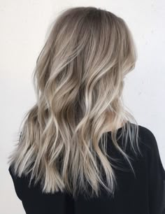 Natural Beaded Row Extensions, Ash Blonde Hair Balayage, Ashy Blonde Hair, Venus Of Willendorf, Fall Blonde Hair, Friends Sunset, Blonde Hair Colors, Blonde Shades