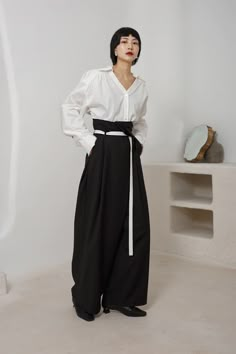 Ultra High Waist Wide Trouser Leg Loose Folded Pants Original Design – Ofelya Boutique Women Techwear Outfit, Hakama Pants Outfit, Pant Skirt Outfit, Ss24 Outfits, High Waist Pants Outfit, Skirt Pants Outfit, Folded Pants, Wide Pants Outfit, Layered Pants