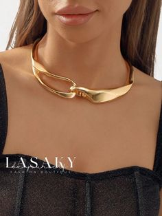 Lasaky - Refined Metallic Collar Necklace with Exquisite Hollow-out Design Metal Choker Necklace, Winter Typ, Metal Choker, Interesting Jewelry, Womens Chokers, Leisure Fashion, Brown To Blonde, Geometric Necklace, Gold Rush