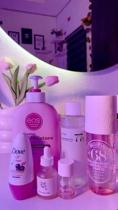 Pink Skincare Routine, Facial Care Aesthetic, Hydrating Skincare Ideas, Pink Aesthetic Skincare, Skincare Routine Aesthetic, Skincare Products Aesthetic, Pink Selfcare, Scent Combos, Body And Skin Care