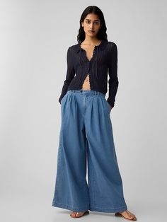 Gap Gap Wide Leg Denim Bottoms, Gap X Doen, Gap Washed Denim Jeans, Gap Medium Wash Denim Pants, Gap Washed Denim Bottoms, Gap Women, Slim Fit Casual Shirts, Gap Jeans, High Rise Denim