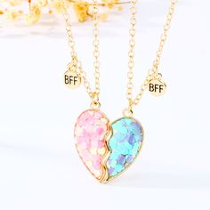 Magnetic Half Hearts Necklaces for Best Friends قلادات متدلية, Bff Jewelry, Hook Bracelet, Bff Necklaces, Best Friend Necklaces, Friendship Jewelry, Mens Jewelry Necklace, Party Kleidung, Turtle Earrings