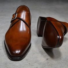 MEN'S+HANDMADE+LEATHER+SHOES 𝗨𝗽𝗽𝗲𝗿:+Genuine+Calf+Leather 𝗜𝗻𝗻𝗲𝗿:+Genuine+Leather 𝗦𝗼𝗹𝗲:+Genuine+Leather. 𝗛𝗲𝗲𝗹:+Genuine+Leather 𝗖𝗢𝗟𝗢𝗥:++Brown 𝗧𝗼𝘁𝗮𝗹𝗹𝘆+𝗛𝗮𝗻𝗱+𝘀𝘁𝗶𝘁𝗰𝗵𝗲𝗱 Available+in+any+color+of+your+choice.+Feel+free+to+contact+us+for+customized+color+orders. Manufacturing+Time+1... Dress Shoes Men Ralph Lauren, Mens Prada, Gents Shoes, Gentleman Shoes, Bespoke Shoes, Monk Strap Shoes, Brown Leather Shoes, Mens Boots Fashion, Handmade Leather Shoes