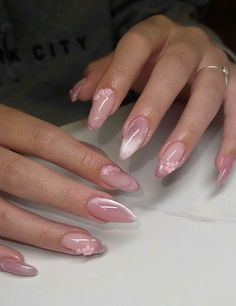 pink nails, jelly nails, sparkles, chrome, pink, glass nails Hello Nails, Fest Outfits, Edgy Nails, Pink Gel, Girly Acrylic Nails, Soft Nails, Glass Nails, Cat Eye Nails, Short Acrylic Nails Designs