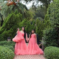 Coral mother daughter matching dresses for unforgettable moments!  I can make these dresses for you in any color of your choice. Order a piece made especially for you! We are glad to welcome you in our atelier! We offer a complete set of matching dresses for a mother and daughter. All of the dresses in our shop are made based on your individual measurements. It is personally sewn by our seamstress on professional and modern equipment. We guarantee very high quality of sewing. We take into accoun Pink Sleeveless Matching Set Dress, Pink Family Matching Dresses For Spring, Mommy And Me Outfits Dresses, Dresses For Birthday Party, Dresses For Birthday, Mother Daughter Matching Dresses, Most Expensive Dress, Mommy And Me Photoshoot, Mother Daughter Dresses