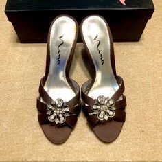 These Brown Nina Heels Have Beautiful Silver And Gem Detailing. Size 8m. They Are Brand New, Never Worn, Still In Box. From Smoke Free Home. 90s Prom Heels, Cute Kitten Heels, 2000s Heels, Brown Kitten Heels, 90s Heels, 2000s Shoes, 2000s Accessories, Nina Brown, Brown Kitten