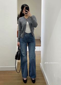 Modest Girly Outfits, Simple Casual Outfits, Fits Ideas, Cute Modest Outfits, Stylish Work Attire, Celana Jeans, Business Casual Outfits For Work, Casual Day Outfits, Quick Outfits