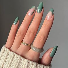 10 Simple Christmas Nail Designs Perfect for the Busy Holiday Season! 12 Unghie Sfumate, Kutek Disney, Colorful Nails, Easy Nails, Nail Swag, Trendy Nail Design, Funky Nails, Pretty Acrylic Nails