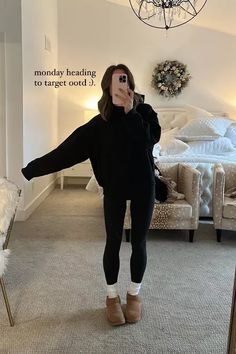 Outfits Leggins, Stile Hijab, Looks Pinterest, Black Leggings Outfit, Uggs Outfit, Cold Outfits, Looks Party, Neue Outfits