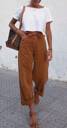 Jean Large, Baggy Pants, Looks Style, Street Style Outfit, Outfits Casuales, Look Fashion, Spring Summer Fashion