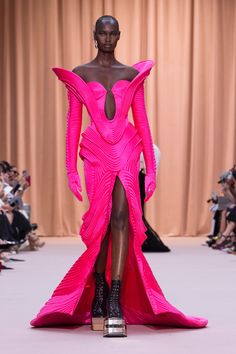 Jean Paul Gaultier Fashion, Glenn Martens, Jean Paul Gaultier Haute Couture, Bouchra Jarrar, Fashion Week 2022, Catty Noir