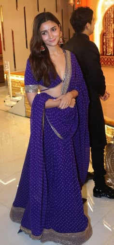 Alia Bhatt Violet Lehenga, Alia Bhat Purple Lehenga Blouse, Churidar Poses, Actress In Lehenga, Dori Blouse Designs, Lehenga From Scratch, Lakshmi Puja, Ayan Mukerji, Purple Lehenga