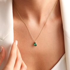 This necklace is perfect for any woman in your life. It's a beautiful Emerald , Sapphire birthstone or others in the middle. The necklace is 14k gold plated with a 925k sterling silver chain. It's a great gift for a birthday, anniversary, Christmas, or any other special occasion. Emerald Necklace, Sapphire September Birthstone Necklace , Teardrop Emearld Necklace, Christmas gifts, Anniversary necklace gifts for her 925k sterling silver , 14k gold plated  , Emerald Stone, Sapphire stone , Birthst May Birthstone Necklace With Clavicle Chain, Emerald Birthstone Necklace For Wedding, Elegant Green Drop Necklace As A Gift, Elegant Green Drop Necklace For Gifting, Elegant Green Drop Necklace For A Gift, Wedding Teardrop Pendant Necklace For May Birthstone, May Birthstone Teardrop Pendant Drop Necklace Gift, Elegant Teardrop Crystal Necklace As A Gift, Elegant Crystal Necklace For May Birthstone Gift