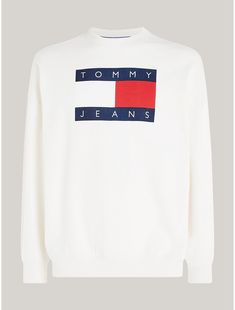 Tommy Hilfiger women's sweatshirt. The prominent Tommy flag badge, together with the oversized fit, lends a skater-style look to this washed-effect cotton sweatshirt. Part of our Tommy Jeans collection.  Material: 100% Transitional Cotton ,  In-conversion. Trendy Sweatshirt With Logo Detail, Trendy Long-sleeved Sweatshirt With Logo Detail, Trendy Long Sleeve Sweatshirt With Logo Detail, Trendy Long Sleeve Sweatshirt With Logo, Oversized Logo Sweatshirt With Crew Neck, Trendy Long Sleeve Logo Sweatshirt, Crew Neck Cotton Sweater With Logo, Cotton Crew Sweater With Logo, Oversized Sweatshirt With Logo Patch For Fall