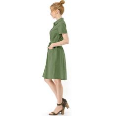 The casual, elegant look of this pretty dress will keep you looking great all the time. The short-sleeve shirt dress is cut with a relaxed silhouette and features a drawstring to cinch in the waist and plenty of practical pockets. Pair it with ankle boots or heels for a chic silhouette. Perfect for spring, summer, and autumn, and it is also suitable for any occasion. Safari Dress, Chambray Shirt Dress, Button Down Shirt Dress, Cargo Shirts, Short Sleeve Dress Shirt, Belted Shirt Dress, Collars For Women, Chambray Shirt, Mini Shirt Dress