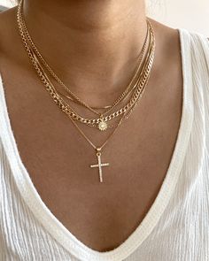 Cross Necklace Aesthetic, Gold Cross Necklace, Body Jewelry Piercing, Beautiful Cross, Layered Jewelry, Sustainable Jewelry