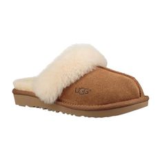 One of our favorite slippers, the Cozy is lined with fluffy, soft wool and is super easy to slip on and off. It also features an ultra-light sole that travels both indoors and out, so your little one can wear it around the house, out to lunch, or around town on errands. This product was made in a factory that supports women in our supply chain with the help of HERproject, a collaborative initiative that creates partnerships with brands like ours to empower and educate women in the workplace. Sue Xmas Gift Baskets, Preppy Holiday, School Wishlist, Trip Fits, Things I Want For Christmas, Things To Pack, Fall Wishlist, Bday List, Cozy Shoes