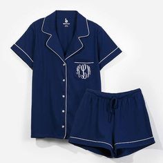 Marleylilly pajamas are some of the coziest, comfiest and custom monogrammed pajama short sleep sets anywhere! Choose this super-stretchable, relaxed-fit Classic Sleep Set in traditional navy. We’ve added some extra-special details like contrasting white piping on the top’s collar, front, shorts and sleeves and classic pearlized buttons.Inspired by traditional menswear pajamas, Marleylilly pajama set shorts and button-down short-sleeve tops are ideal for yourself or to give as gifts. Pajama Set Shorts, Monogrammed Pajamas, Sleep Sets, Pajama Short, Personalized Pajamas, Marley Lilly, Wants And Needs, Pajama Robe, Aqua Turquoise