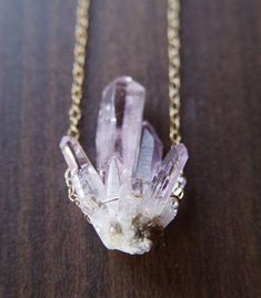 Witch Accessories, Amethyst Crystal Necklace, Goth Necklace, Bijoux Fil Aluminium, Amethyst Gold, Diy Schmuck, Jewelry Online, Pretty Jewellery, Amethyst Crystal