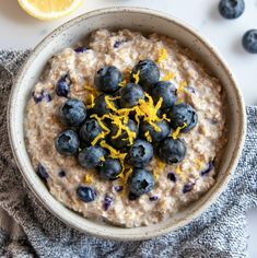 Oatmeal Bowl Recipes, Baked Overnight Oats, Healthy Oatmeal Bowl, Violet Recipes, Oatmeal Bowl, Healthy Oatmeal Recipes, Overnight Oats Recipe Healthy, Oatmeal Bowls, Cooking Advice