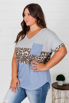 Sky Blue Color Block Splicing Striped Leopard Plus Size Tee Cute Plus Size Clothes, Authentic Corsets, Leggings And Sneakers, Plus Size Tees, Sky Blue Color, Summer T Shirts, Leopard Fashion, Color Block Top, Short Sleeve Pattern