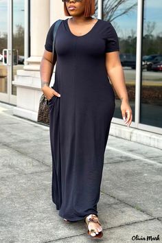 Olivia Mark - Elegant Black Long U-Neck Dress with Pockets in Plus Size for Casual Chic Fashion Loose Long Dress, Long Dress Plus Size, Casual Day Dresses, Short Sleeve Maxi Dresses, Chic And Elegant, Elegant Dresses For Women, Woman Dress, Dress Short Sleeve, Casual Chic Style