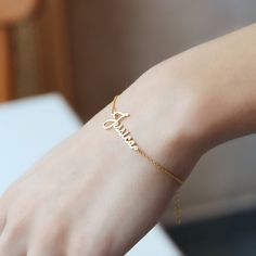 H A N D W R I T T E N - B R A C E L E T A meaningful gift for your friend, mom, friend, loved one or just a special treat for yourself.  We can make this personalized name bracelet as you wish. - Material: Solid 925 Sterling Silver - Finish: Silver - 14K Gold Plated - Rose Gold Plated - Necklace is 40cm-16 '' long and has a 5cm-2 '' extension chain. Do not hesitate to contact us for your different size requests. All of our items are made of high quality Solid 925 Sterling Silver and are lovingly Minimalist Name Bracelet For Valentine's Day, Minimalist Custom Name Bracelets For Birthday, Meaningful Friendship Name Bracelet, Minimalist Name Chain Bracelet As Gift, Minimalist Name Chain Bracelet Gift, Minimalist Chain Bracelet With Name For Gift, Everyday Name Bracelet For Valentine's Day, Personalized Minimalist Chain Bracelet For Mother's Day, Name Charm Bracelet For Friendship