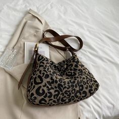 UAKISS - Shoulder Bags for Women Personality Trendy Leopard Y2k Aesthetic Casual Handbags Harajuku All Match Crossbody High-capacity Size:35*26*12CM "Size mearsured by ourselves, sometimes has some errors, but always within 3cm."