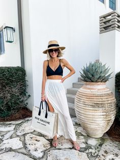 Beach Vibe Outfit For Women, Mauritius Outfit Ideas Women, Beach Hotel Outfit Ideas, Vacation Fashion 2023, Aruba Vacation Outfits For Women, Mauritius Outfit Ideas, Beach Outfits 2023 Fashion Trends, Cruise Beach Outfits, Beach 2023 Outfit