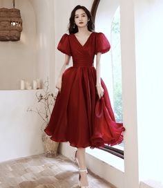 Vestidos Color Vino, Simple Frock, Prom Dress A Line, Prom Dress Burgundy, Simple Frock Design, Spring Formal, A Line Prom Dress, Tulle Sleeves, Mother Wedding Dress