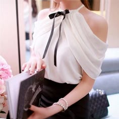 Classy Off Shoulder Cream Chiffon Blouse With Black Bow On The Neck And Wide Ruched Sleeves. New Without Tags. Bowknot Blouse, Couture Dior, Chiffon Tops Blouses, Women White Blouse, Moda Vintage, Elegant Shirt, Chiffon Blouse, Maxi Skirts, Mode Inspiration