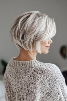 Grey Bob Hairstyles, Short Layered Bob, Short Layered Bob Hairstyles, Short White Hair, Layered Bob Short, Hairstyles For Older Women, Layered Bob Hairstyles, Short Layered