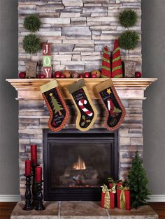 Christmas Fireplace and Stocking Photography Backdrop - Cozy stone fireplace with Christmas stockings Fireplace Brick Wall, Christmas Cards Photography, Photo Shoot Backdrop, Shoot Backdrop, Fireplace Brick, Christmas Backdrops For Photography, Fireplace Stockings, Decoration Backdrop, Christmas Photo Shoot