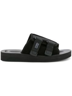 Black KAW-Cab slides from Suicoke featuring an open toe, a slip-on style, a touch strap fastening, a molded footbed and a flat rubber sole. This item is unisex. Suicoke Sandals, Womens Sandals Flat, Dc Sneaker, Black Sandals, Ankle Strap, Open Toe, Rubber Sole, Slides, Fashion Branding