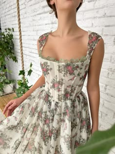 Flowery Filigree Corset Dress Midi Corset Dress, Teuta Matoshi, Queen Anne Neckline, Tailored Fashion, Necklines For Dresses, Lace Midi, Neck Lace, Midi Length Dress, Looks Vintage