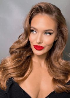 Red Lip White Dress, Christmas Hair And Makeup Ideas, How To Pose In Long Dresses, Bride Makeup Red Lips, Glam Makeup Looks Red Lips, Gold Dress Makeup Ideas, Glam Makeup Red Lips, Red Lips Bride, Red Lip Wedding Makeup