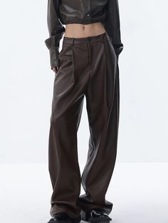 Details Composition: 45% Polyester. 55% Polyurethane Design: Plain Style: Casual Thickness: Regular Sheer: No Material: Faux Leather Occasion: Leisure Size & Fit Pants Length: Long Pants Stretch: Non-stretch Fit Type: Shift Cm Inch Size Length Hips Waist Inseam XS 106.5 92 69 77 S 108 96 73 78 M 109.5 100 77 79 L 111 104 81 80 XL 112.5 108 85 81 XS 41.9 36.2 27.2 30.3 S 42.5 37.8 28.7 30.7 M 43.1 39.4 30.3 31.1 L 43.7 40.9 31.9 31.5 XL 44.3 42.5 33.5 31.9 Care Instructions Maximum washing temper