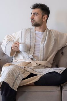 100% Turkish Cotton Kimono robe, unisex bathrobe Highly absorbant, lightweight. Machine washable warm/cold.Hang Dry is best for durability. Small to 3XLarge You may order luxurious gift box via the link below; https://www.etsy.com/listing/916109929/luxurious-gift-boxes?ref=shop_home_active_1&frs=1 Winter Loungewear Robe With Relaxed Fit, Relaxed Fit Winter Robe For Loungewear, Winter Relaxed Fit Loungewear Robe, Summer Cotton Sleepwear For Relaxing At Home, Cotton Kimono For Loungewear In Fall, Cotton Kimono For Fall Loungewear, Long Sleeve Relaxed Fit Robe For Home, Relaxed Fit Long Sleeve Lounging Robe, Relaxed Fit Long Sleeve Home Robe