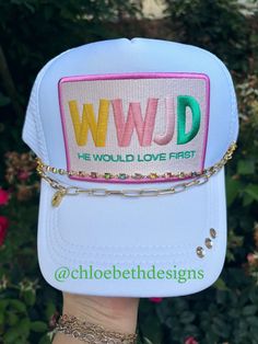 Hat chains are removable with clasps on each end. They can be bought separate or with the hat. Please allow up to 2 weeks for this hat to ship as this is a pre-order item. $10-$12 chain options do not include hats. $40-$50 bling hat options do include trucker hat and bling as pictured. We are so excited to now be offering trucker hat party packs!! This is a way to get a bulk discount of our hats. Great for bachelorette trips, beach trips, parties, etc. For clarification when purchasing: If you p Adjustable Gold Baseball Cap For Summer, Adjustable Gold Trucker Hat For Summer, Gold Adjustable Trucker Hat For Summer, Summer Gold Trucker Hat, Church Volunteer Appreciation Gifts, Trucker Hat Ideas, Baseball Hats For Women, Hat Business, Bling Hat