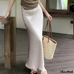 Olivia Mark - Champagne-colored Solid Color Mermaid Hem Midi Skirt with Hip-hugging Design Mermaid Midi Skirt, Color Block Skirt, Flounce Skirt, Fishtail Dress, Dress Stretch, Denim Chic, Pleated Maxi Skirt, Brown Outfit, Half Skirt