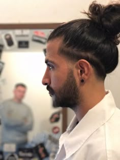 Long Hair Undercut Mens, Cool Bun, Mens Long Hair Undercut, Long Hair Undercut, Taper Fade Long Hair, Long Hair Fade, Mens Long Hair, Ponytail Haircut, Long Curly Hair Men