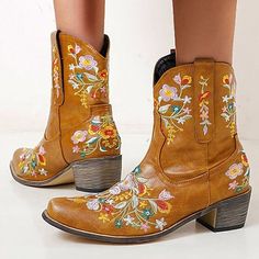 Chunky Embroidery, Western Boots For Women, Embroidery Boots, Green Thread, One Piece Clothing, Western Ankle Boots, Western Boots Women, Teal Orange, Beautiful Boots