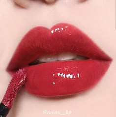 Get Fuller Lips Naturally, Fuller Lips Naturally, Fuller Lips, Lip Cosmetics, Glitter Lips