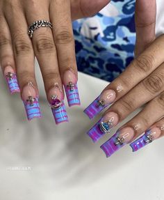 Crocodile French Tips, Alligator Nails Designs Acrylic, Alligator Nails Designs, Purple Croc Nail Design, Crocodile Nail Design Pink, Crocodile Nail Design, Purple Crocodile French Tip Nails, Reptile Nails, Colorful Crocodile Nails