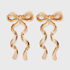 Wrap your look up with the SUGARFIX by BaubleBar Gold Bow Statement Studs. Crafted with glossy gold for a stunning shiny finish. These earrings are perfect for dinner plans, celebrations, or even formal events. Style with pulled back strands or a sleek up-do to really let these earrings shine. Perfect to last all year with this timeless style, it is such a classic look. Preppy Accessories Earrings, Prwppy Earrings, Cute Earrings Target, Preppy Earrings Kendra Scott, Madewell Bow Earrings, Gold Christmas Accessories, Accessories Target, Statement Stud Earrings, Preppy Jewelry