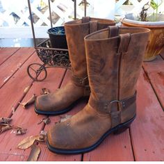 Boulet Men Motorcycle Rider Boots Brown Genuine Leather Square Toe Size11 Made In Canada Brown Motorcycle Boots, Mens Brown Leather Boots, Brown Motorcycle, Justin Boots Men, Pointy Boots, Leather Motorcycle Boots, Rider Boots, Brown Cowboy Boots, Women's Motorcycle Boots